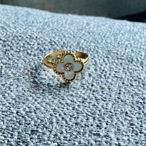 Elegant Gold and White Clover Ring